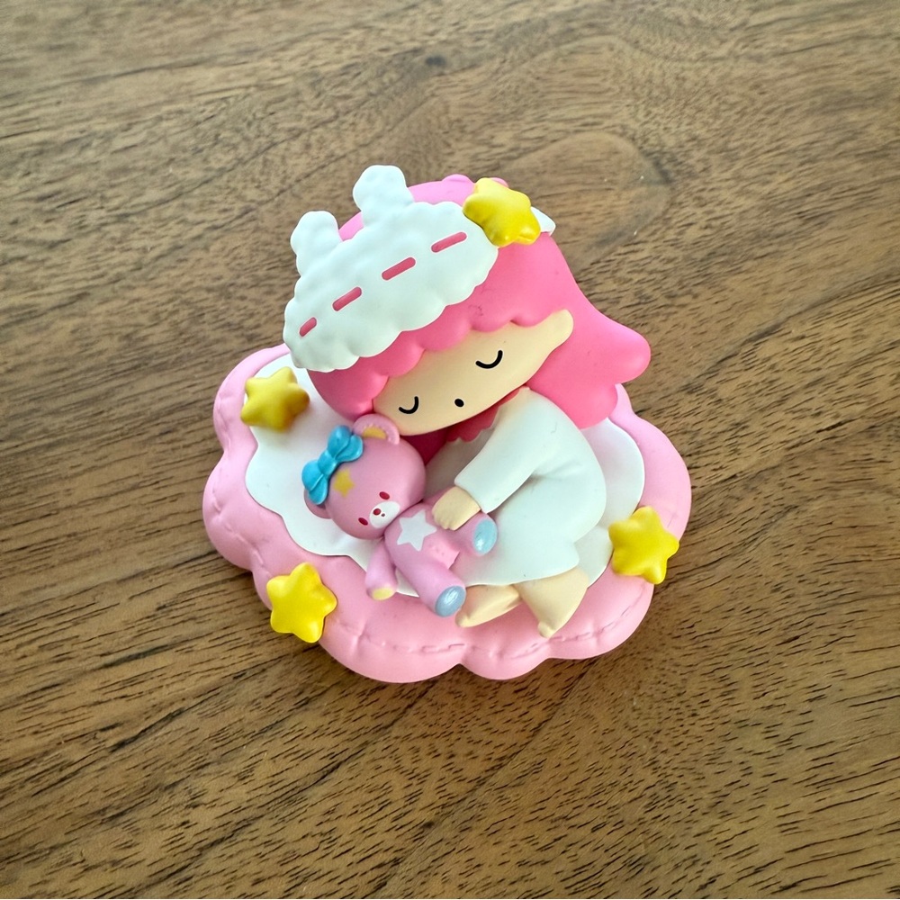 PopMart Hello Kitty and Friends Fall Asleep Blind Box - Little Star Twins Lala